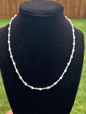Classic Two-Tone Beaded Necklace - White and Gold